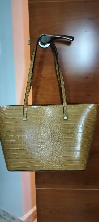 Bolso shopper efecto piel cocodrilo
