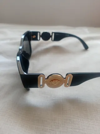 Gafas de Sol Versace Negras y Doradas