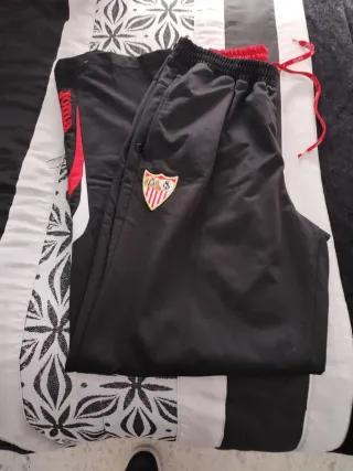 Chándal Sevilla FC Negro y Rojo