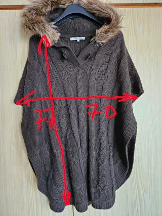 Capa de punto con capucha y pelo Talla L