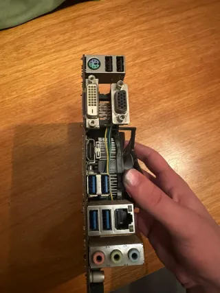 Placa Base Gigabyte GA-B250M-DS3H Itel I3-7100