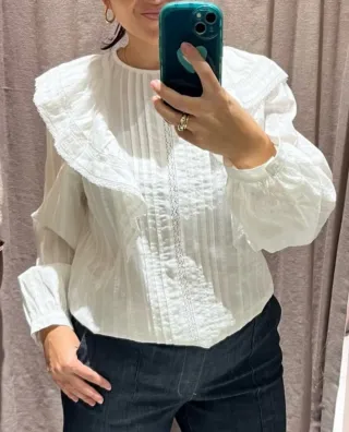 Blusa romántica Zara