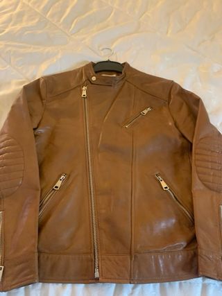 Chaqueta de piel marrón