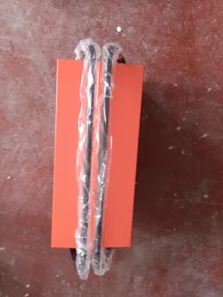 Caja de herramientas naranja