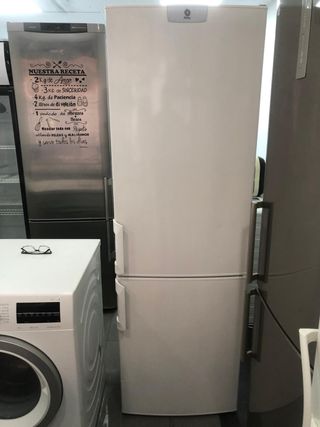 Nevera combi blanca