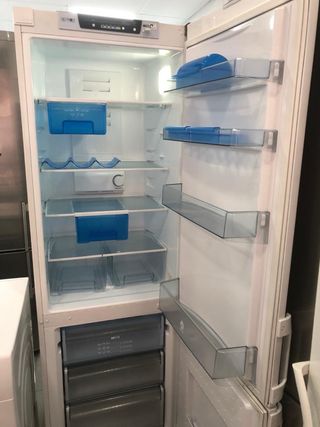 Nevera combi blanca