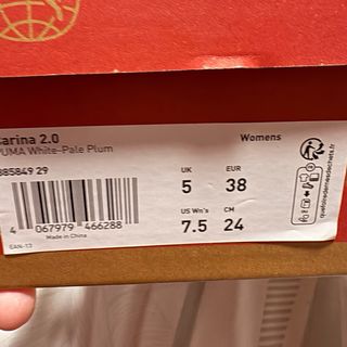 Zapatillas Puma Blancas y Moradas talla 38