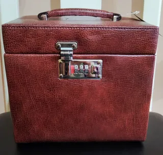 Joyero vintage de polipiel nuevo.