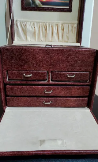 Joyero vintage de polipiel nuevo.