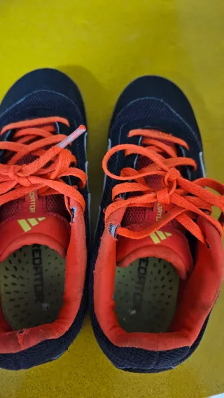 Botas de fútbol sala Adidas Predator t.33-34