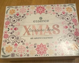 Calendario Avvento Essence Natale 2025