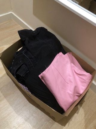 Ropa mixta en caja todo precio fijo