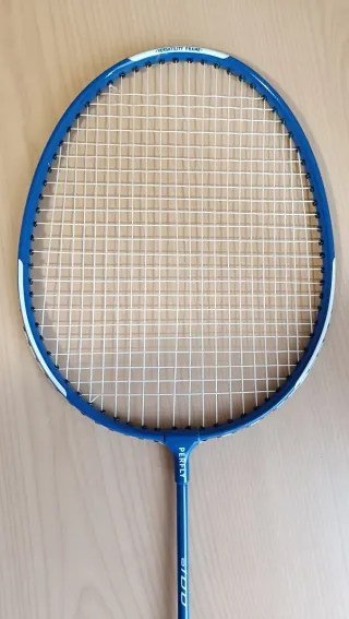 Raqueta de bádminton azul