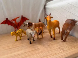 Set di animali giocattolo