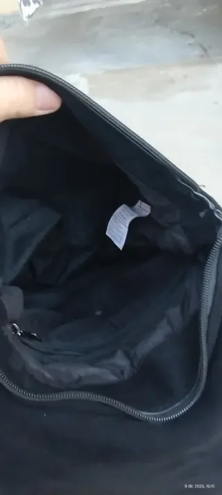 Zaino similpelle scamosciata nero