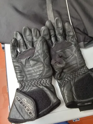 Chaqueta de moto invierno con forro interior.