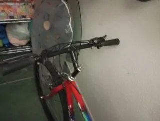 Bicicleta Montaña Roja y Azul