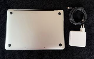 MacBook Pro 2020 i5 16GB RAM 1TB SSD