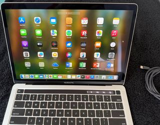 MacBook Pro 2020 i5 16GB RAM 1TB SSD
