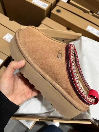 Stivali UGG senza tacco taglia 39