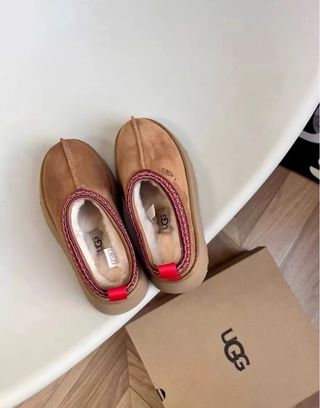 Stivali UGG invernali senza tacco taglia 38