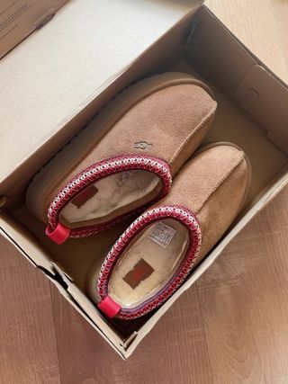 Stivali UGG Taglia 36 Marrone con Scatola