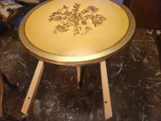 Mesa redonda extensible dorada