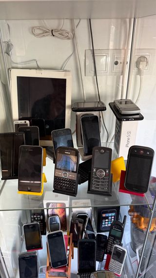 Colección Móviles Vintage Apple, Nokia, Samsung