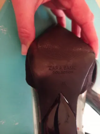 Zapatos tacón Zara negros transparentes