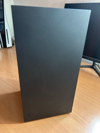 Xbox Series X con mando y cableado