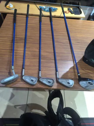 Bolsa y Palos de Golf John Letters