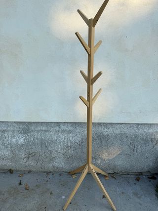 Appendiabiti in legno stile albero