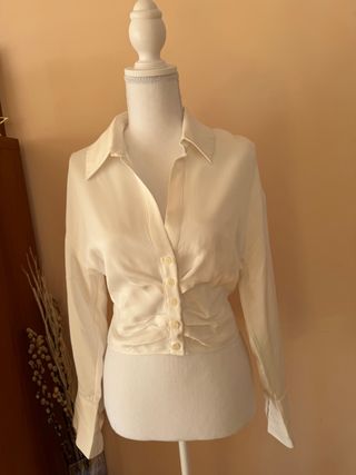 Camisa de seda beige/blanca