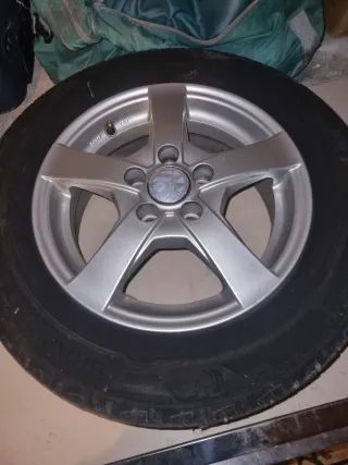 Volkswagen Polo 2015