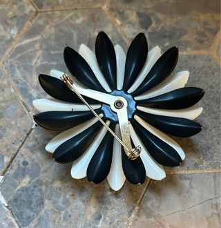 original American vintage enamel art brooch