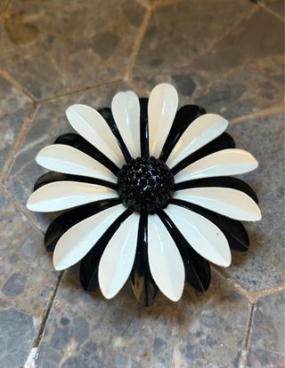 original American vintage enamel art brooch