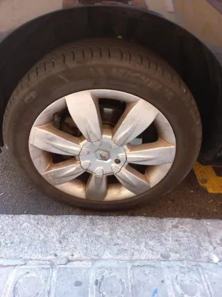 Llantas y Neumáticos Renault Clio