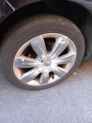 Llantas y Neumáticos Renault Clio