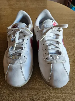 Zapatillas Nike Cortez Blancas y Rojas