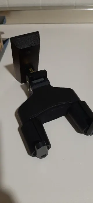 Supporto da parete Hercules per chitarra