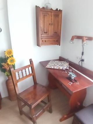 SILLA CASTELLANA ORIGINAL Y MESA ESCRITORIO MADERA