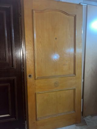 Puerta madera exterior
