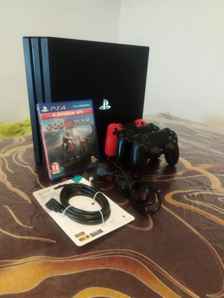 PS4 PRO 1TB + 3 MANDOS + JUEGOS