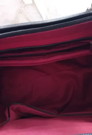 Borsa a mano nera con manici oro