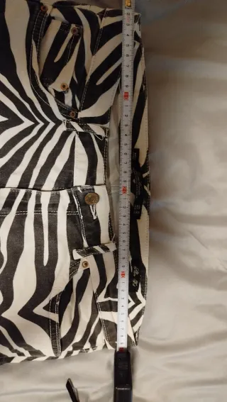 Pantalón estampado cebra