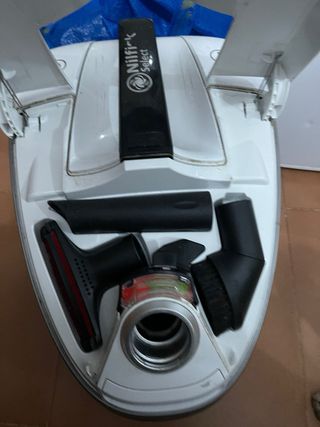 Aspiradora Nilfisk Select Blanca