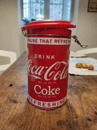Bote Coca-Cola Rojo con Cierre hermético