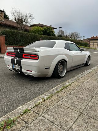 Dodge Challenger 2020