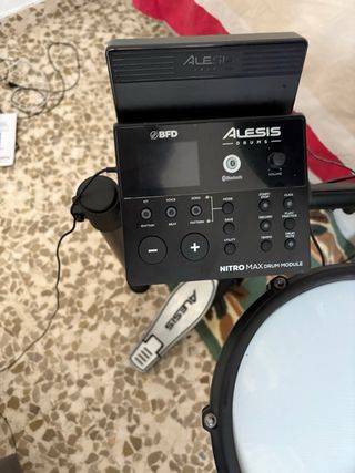 Batería Electrónica Alesis Nitro Max