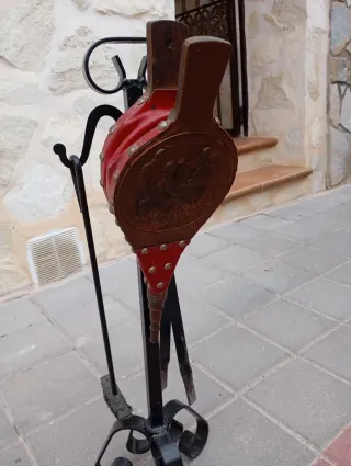 Conjunto de chimenea de metal negro